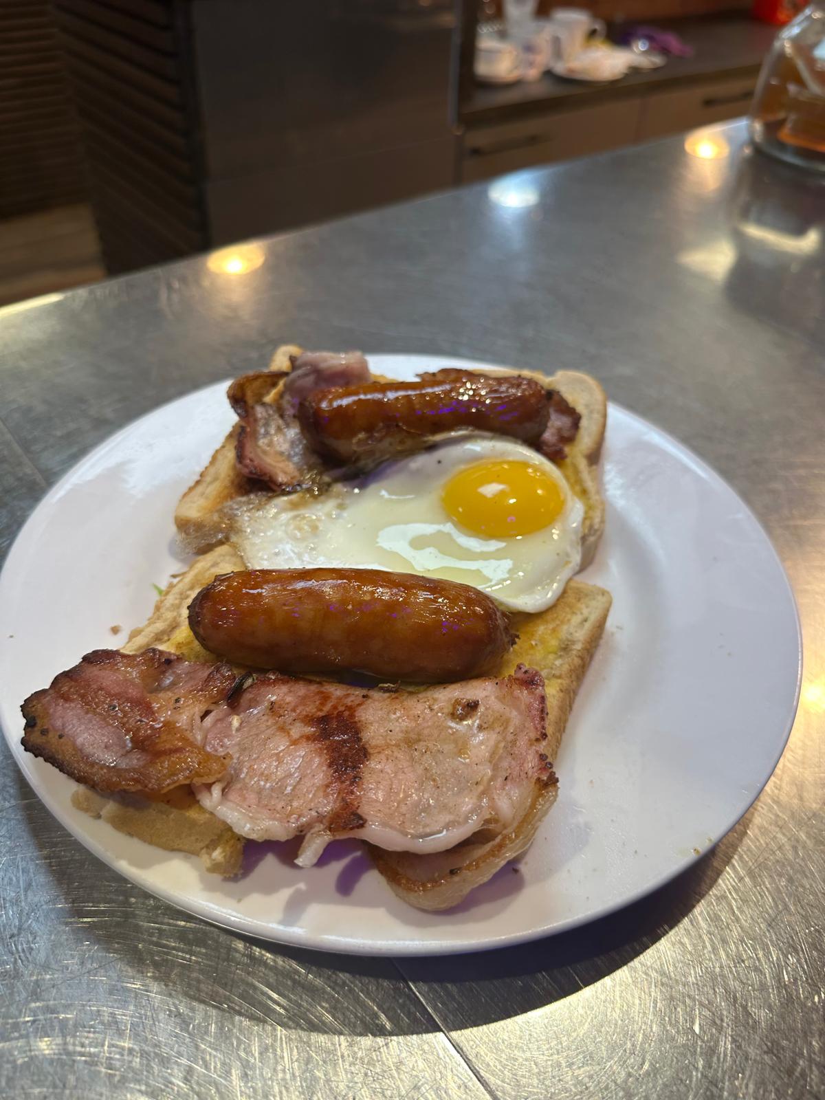 Bin Lid Breakfast